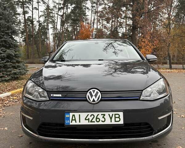 Серый Фольксваген e-Golf, объемом двигателя 0 л и пробегом 96 тыс. км за 9100 $, фото 5 на Automoto.ua