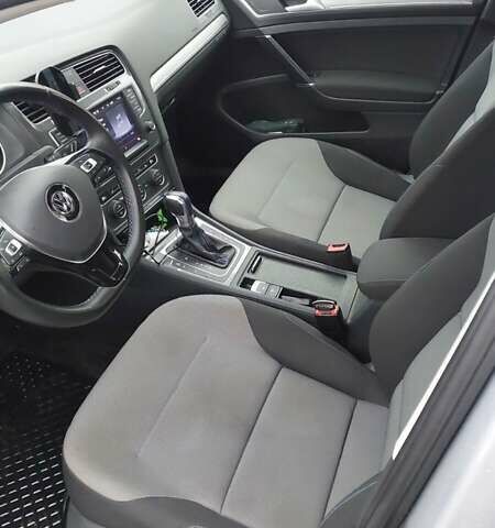 Серый Фольксваген e-Golf, объемом двигателя 0 л и пробегом 92 тыс. км за 9500 $, фото 12 на Automoto.ua