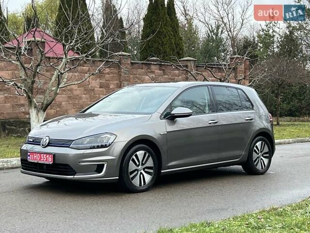 Серый Фольксваген e-Golf, объемом двигателя 0 л и пробегом 127 тыс. км за 8850 $, фото 14 на Automoto.ua
