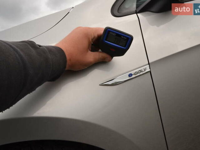 Сірий Фольксваген e-Golf, об'ємом двигуна 0 л та пробігом 117 тис. км за 8450 $, фото 28 на Automoto.ua