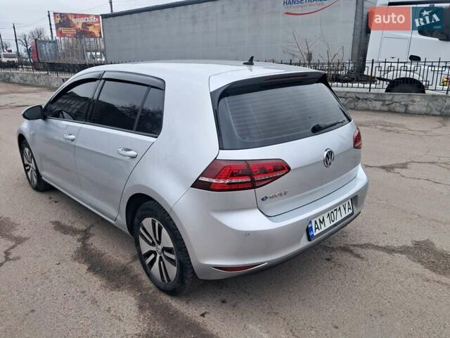 Серый Фольксваген e-Golf, объемом двигателя 0 л и пробегом 140 тыс. км за 9200 $, фото 4 на Automoto.ua