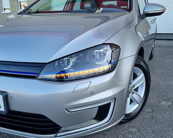 Сірий Фольксваген e-Golf, об'ємом двигуна 0 л та пробігом 48 тис. км за 12000 $, фото 6 на Automoto.ua