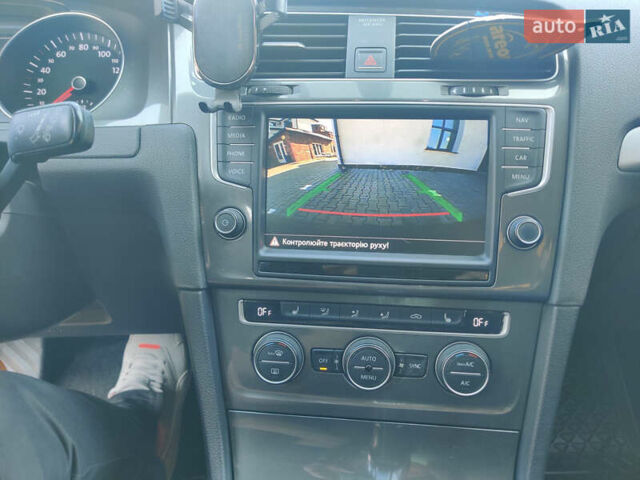 Серый Фольксваген e-Golf, объемом двигателя 0 л и пробегом 119 тыс. км за 9750 $, фото 6 на Automoto.ua