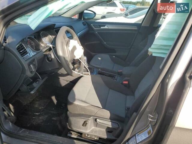 Серый Фольксваген e-Golf, объемом двигателя 0 л и пробегом 103 тыс. км за 6900 $, фото 15 на Automoto.ua