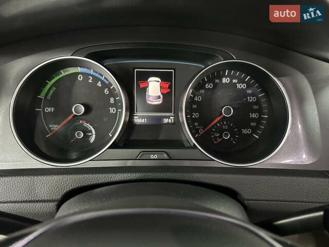 Сірий Фольксваген e-Golf, об'ємом двигуна 0 л та пробігом 99 тис. км за 9500 $, фото 11 на Automoto.ua