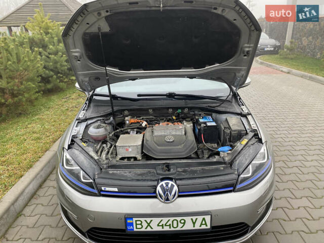 Серый Фольксваген e-Golf, объемом двигателя 0 л и пробегом 110 тыс. км за 8800 $, фото 37 на Automoto.ua