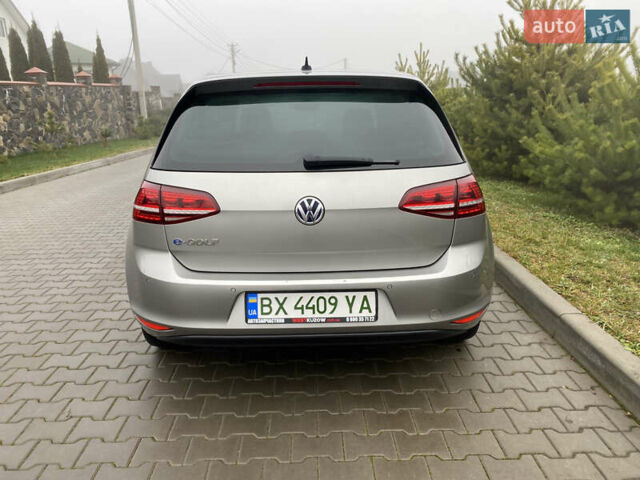 Серый Фольксваген e-Golf, объемом двигателя 0 л и пробегом 110 тыс. км за 8800 $, фото 10 на Automoto.ua