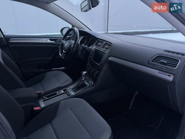 Серый Фольксваген e-Golf, объемом двигателя 0 л и пробегом 90 тыс. км за 8700 $, фото 13 на Automoto.ua