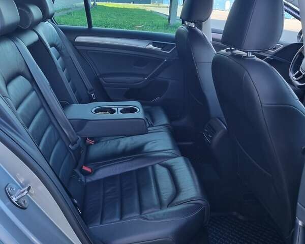 Сірий Фольксваген e-Golf, об'ємом двигуна 0 л та пробігом 48 тис. км за 12000 $, фото 30 на Automoto.ua