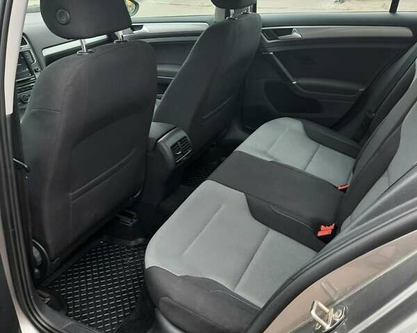 Сірий Фольксваген e-Golf, об'ємом двигуна 0 л та пробігом 142 тис. км за 9000 $, фото 8 на Automoto.ua