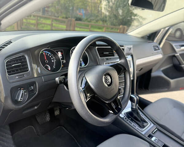 Сірий Фольксваген e-Golf, об'ємом двигуна 0 л та пробігом 165 тис. км за 8000 $, фото 25 на Automoto.ua