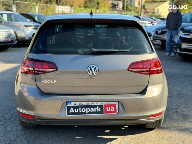 Серый Фольксваген e-Golf, объемом двигателя 0 л и пробегом 72 тыс. км за 11390 $, фото 6 на Automoto.ua