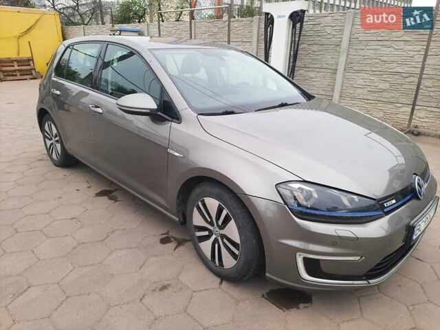 Сірий Фольксваген e-Golf, об'ємом двигуна 0 л та пробігом 142 тис. км за 9000 $, фото 1 на Automoto.ua