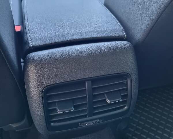 Сірий Фольксваген e-Golf, об'ємом двигуна 0 л та пробігом 48 тис. км за 12000 $, фото 31 на Automoto.ua