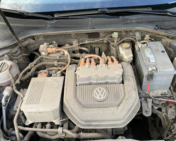 Сірий Фольксваген e-Golf, об'ємом двигуна 0 л та пробігом 87 тис. км за 11800 $, фото 36 на Automoto.ua