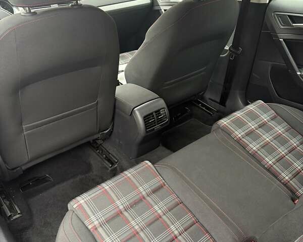 Серый Фольксваген e-Golf, объемом двигателя 0 л и пробегом 96 тыс. км за 9100 $, фото 21 на Automoto.ua