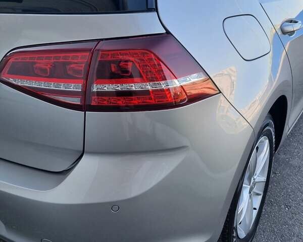 Сірий Фольксваген e-Golf, об'ємом двигуна 0 л та пробігом 48 тис. км за 12000 $, фото 17 на Automoto.ua