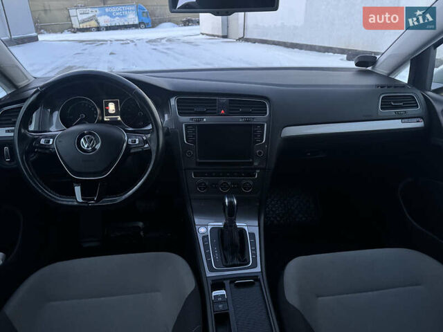 Серый Фольксваген e-Golf, объемом двигателя 0 л и пробегом 90 тыс. км за 8700 $, фото 11 на Automoto.ua