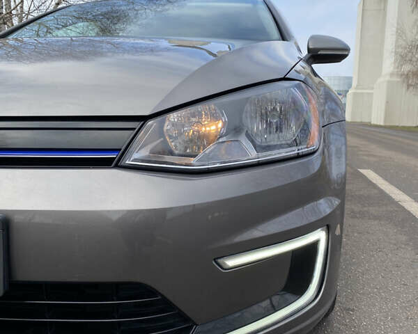 Сірий Фольксваген e-Golf, об'ємом двигуна 0 л та пробігом 87 тис. км за 11800 $, фото 2 на Automoto.ua