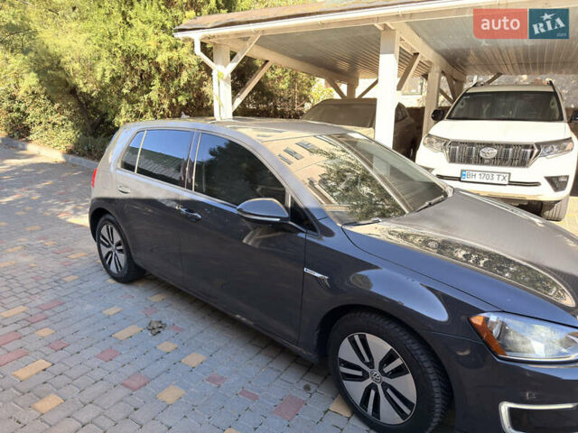 Серый Фольксваген e-Golf, объемом двигателя 0 л и пробегом 165 тыс. км за 8800 $, фото 10 на Automoto.ua