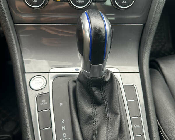 Серый Фольксваген e-Golf, объемом двигателя 0 л и пробегом 134 тыс. км за 9450 $, фото 20 на Automoto.ua