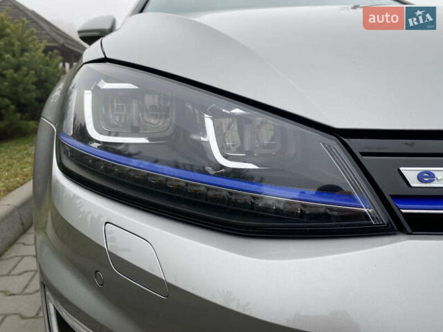 Серый Фольксваген e-Golf, объемом двигателя 0 л и пробегом 110 тыс. км за 8800 $, фото 5 на Automoto.ua