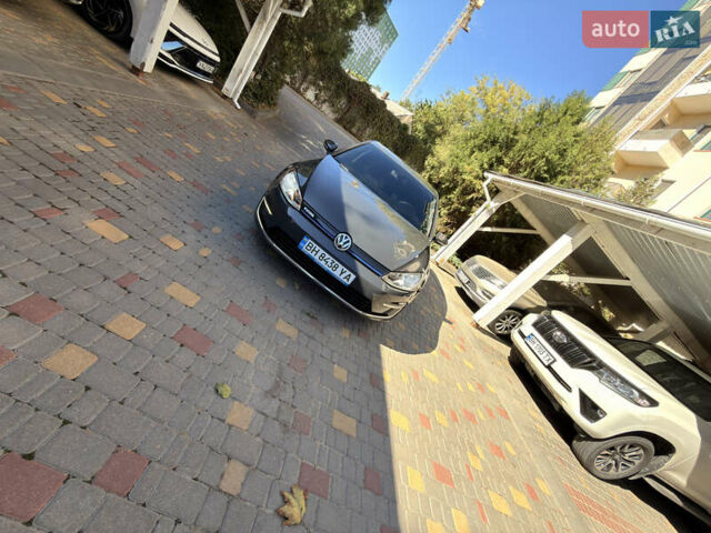 Серый Фольксваген e-Golf, объемом двигателя 0 л и пробегом 165 тыс. км за 8800 $, фото 21 на Automoto.ua