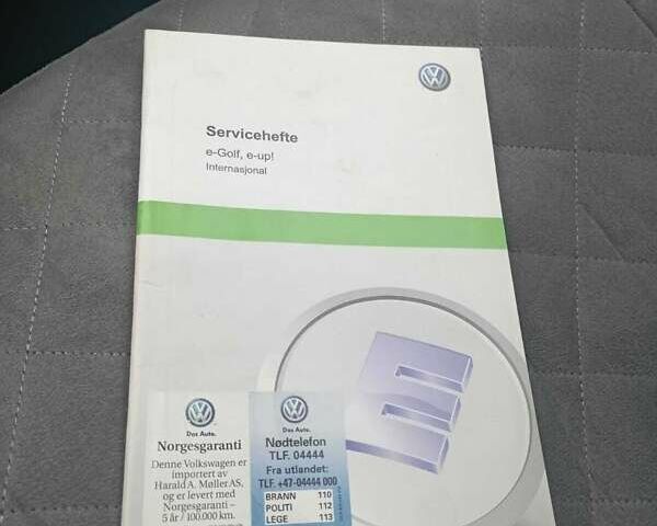 Серый Фольксваген e-Golf, объемом двигателя 0 л и пробегом 113 тыс. км за 9900 $, фото 12 на Automoto.ua