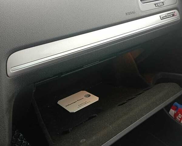 Серый Фольксваген e-Golf, объемом двигателя 0 л и пробегом 113 тыс. км за 9900 $, фото 14 на Automoto.ua