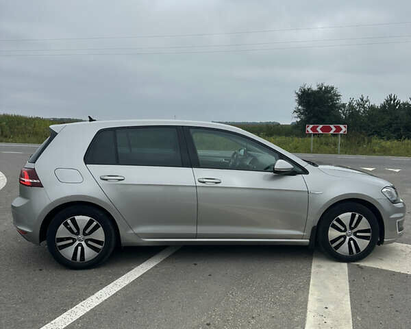 Серый Фольксваген e-Golf, объемом двигателя 0 л и пробегом 134 тыс. км за 9450 $, фото 6 на Automoto.ua