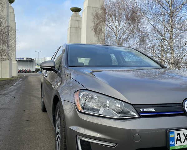 Сірий Фольксваген e-Golf, об'ємом двигуна 0 л та пробігом 87 тис. км за 11800 $, фото 8 на Automoto.ua