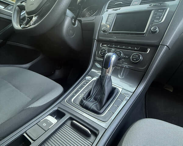 Сірий Фольксваген e-Golf, об'ємом двигуна 0 л та пробігом 165 тис. км за 8000 $, фото 37 на Automoto.ua