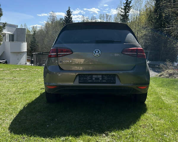 Серый Фольксваген e-Golf, объемом двигателя 0 л и пробегом 126 тыс. км за 8600 $, фото 3 на Automoto.ua