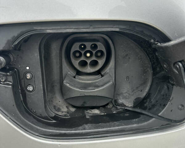 Серый Фольксваген e-Golf, объемом двигателя 0 л и пробегом 134 тыс. км за 9450 $, фото 17 на Automoto.ua