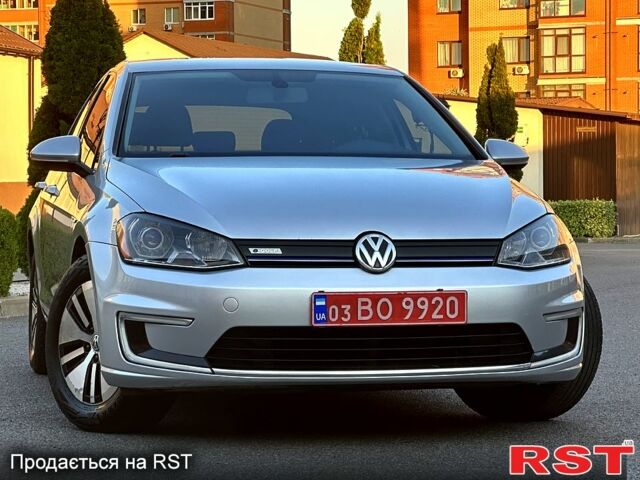 Серый Фольксваген e-Golf, объемом двигателя 80 л и пробегом 123 тыс. км за 9900 $, фото 7 на Automoto.ua