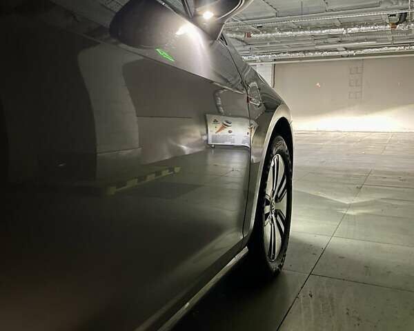 Серый Фольксваген e-Golf, объемом двигателя 0 л и пробегом 119 тыс. км за 10700 $, фото 60 на Automoto.ua