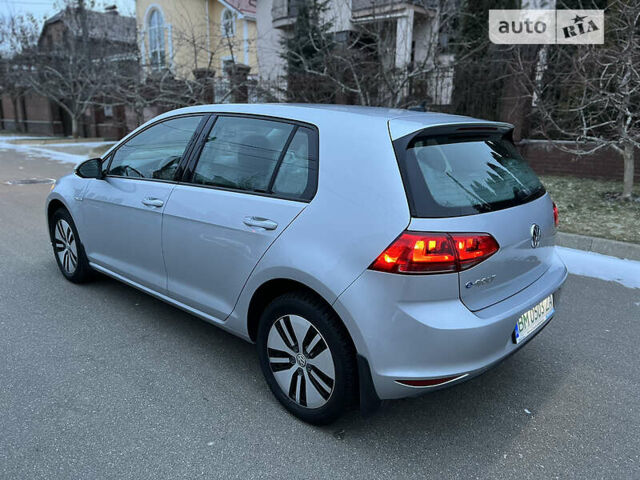 Серый Фольксваген e-Golf, объемом двигателя 0 л и пробегом 60 тыс. км за 14800 $, фото 3 на Automoto.ua