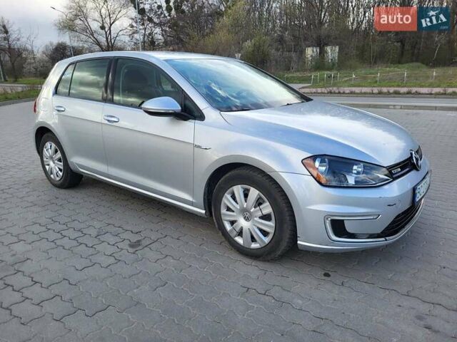 Серый Фольксваген e-Golf, объемом двигателя 0 л и пробегом 98 тыс. км за 9300 $, фото 15 на Automoto.ua