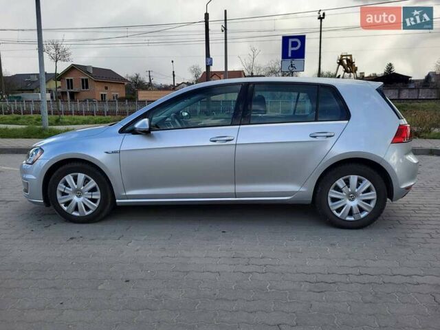Серый Фольксваген e-Golf, объемом двигателя 0 л и пробегом 98 тыс. км за 9300 $, фото 2 на Automoto.ua