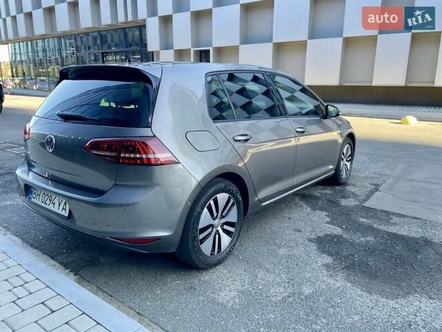 Серый Фольксваген e-Golf, объемом двигателя 0 л и пробегом 119 тыс. км за 10700 $, фото 1 на Automoto.ua