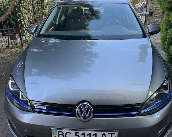 Сірий Фольксваген e-Golf, об'ємом двигуна 0 л та пробігом 63 тис. км за 16750 $, фото 4 на Automoto.ua