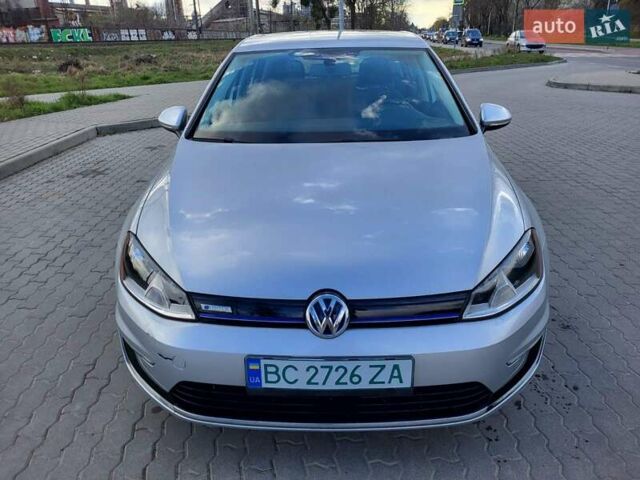 Серый Фольксваген e-Golf, объемом двигателя 0 л и пробегом 98 тыс. км за 9300 $, фото 6 на Automoto.ua