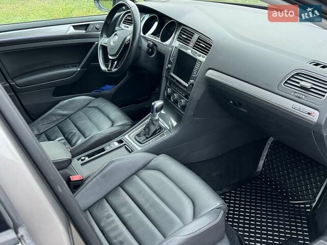 Серый Фольксваген e-Golf, объемом двигателя 0 л и пробегом 127 тыс. км за 8850 $, фото 17 на Automoto.ua