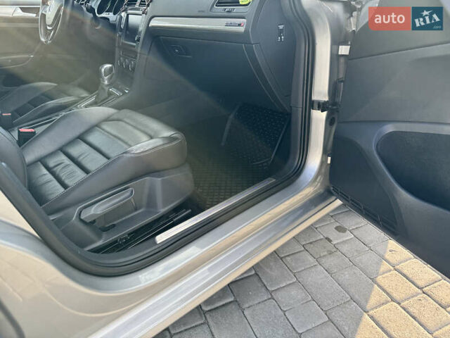 Серый Фольксваген e-Golf, объемом двигателя 0 л и пробегом 53 тыс. км за 11000 $, фото 7 на Automoto.ua