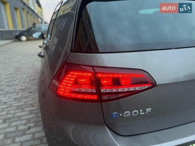 Сірий Фольксваген e-Golf, об'ємом двигуна 0 л та пробігом 152 тис. км за 7999 $, фото 12 на Automoto.ua