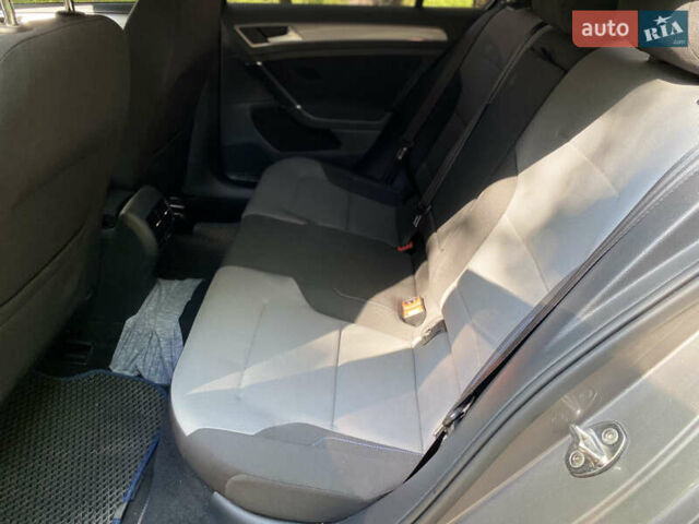 Серый Фольксваген e-Golf, объемом двигателя 0 л и пробегом 73 тыс. км за 8900 $, фото 15 на Automoto.ua