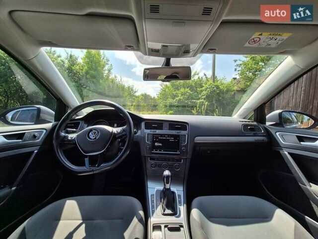 Сірий Фольксваген e-Golf, об'ємом двигуна 0 л та пробігом 90 тис. км за 9600 $, фото 10 на Automoto.ua