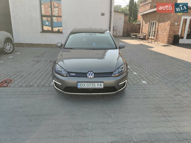 Серый Фольксваген e-Golf, объемом двигателя 0 л и пробегом 119 тыс. км за 9750 $, фото 2 на Automoto.ua