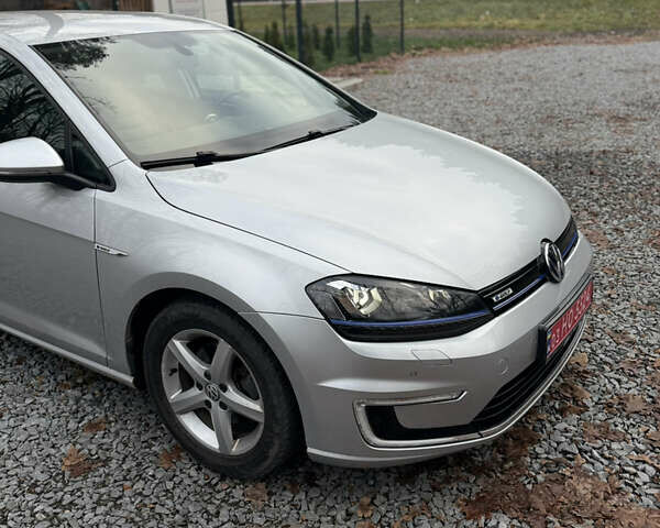 Серый Фольксваген e-Golf, объемом двигателя 0 л и пробегом 120 тыс. км за 7999 $, фото 13 на Automoto.ua