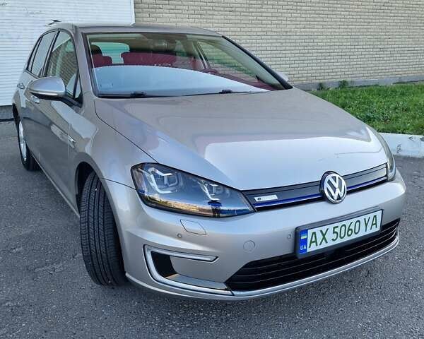 Сірий Фольксваген e-Golf, об'ємом двигуна 0 л та пробігом 48 тис. км за 12000 $, фото 1 на Automoto.ua